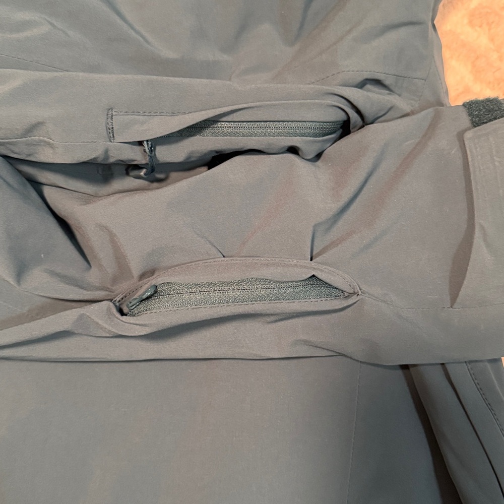 Men's Alpha LIFALOFT™ Insulated Ski Jacket. - Picture 8 of 8
